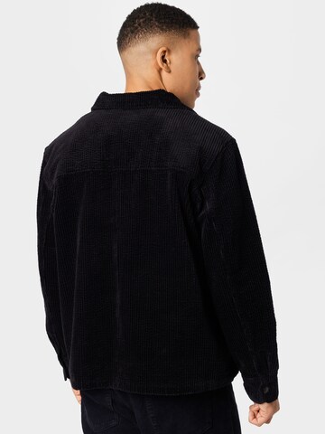 Veste mi-saison 'Roland' WEEKDAY en noir