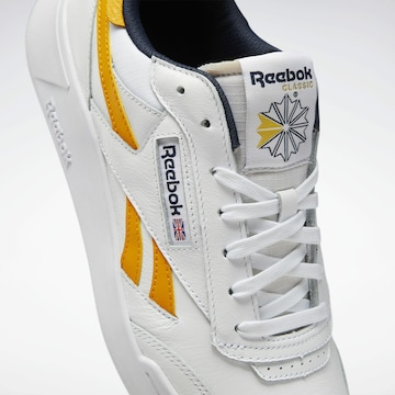 Reebok Madalad ketsid 'Club C Revenge Legacy', värv valge