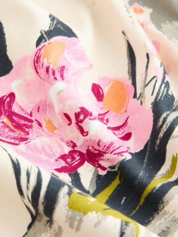 Cămăşi de noapte de la Next pe bej