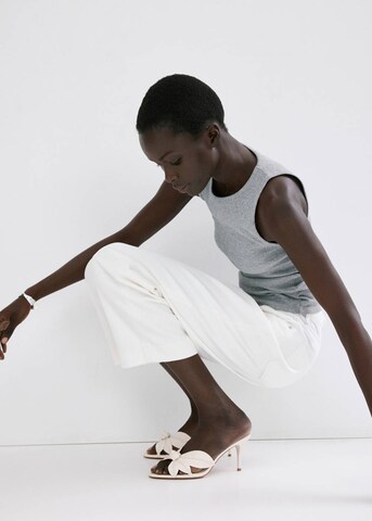 MANGO Pantolette 'Flower' in Beige