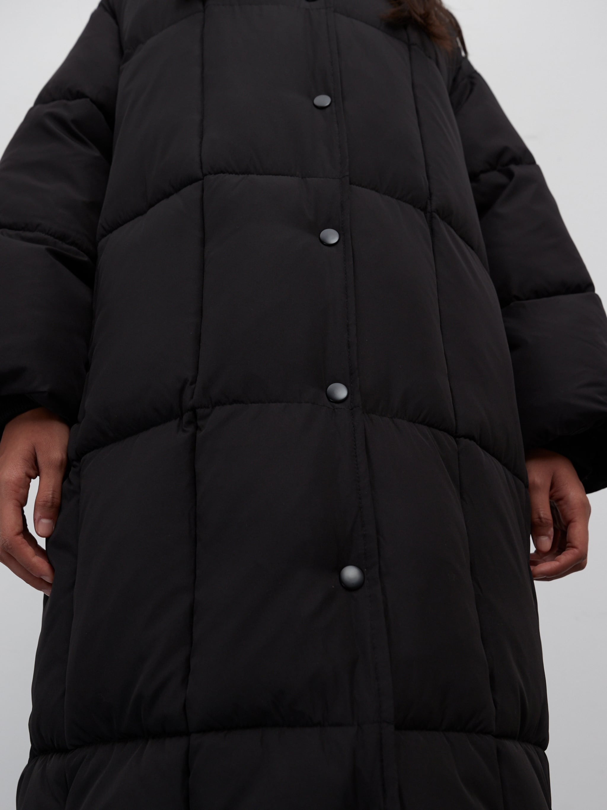 EDITED Produits Manteau d’hiver 'Momo' noir
