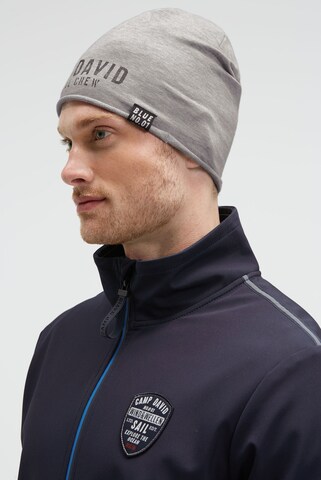 CAMP DAVID Beanie in Grey: front