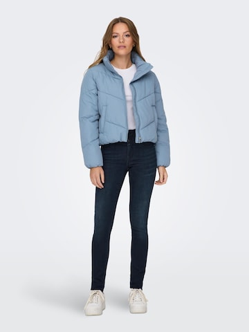 Veste mi-saison 'MAGGI' ONLY en bleu