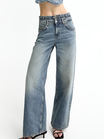 Pull&Bear Wide leg Jeans i blå