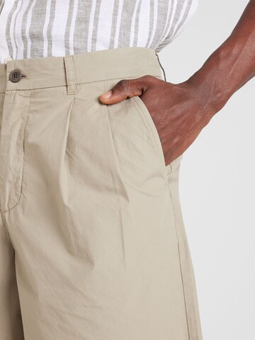 Regular Pantaloni cutați 'Benn' de la NORSE PROJECTS pe verde