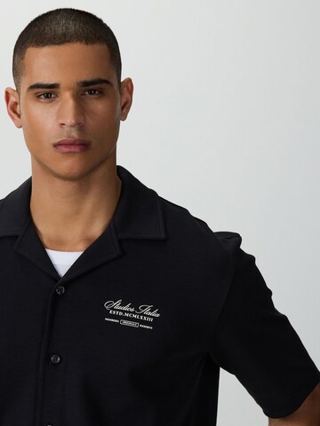 Next Regular fit Srajca | črna barva