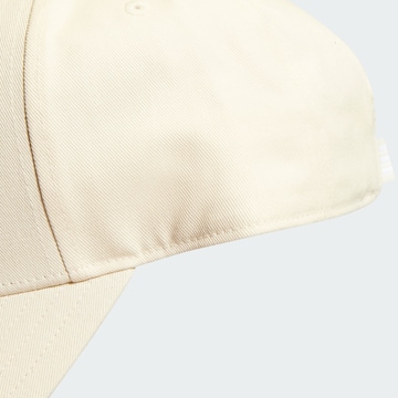 ADIDAS ORIGINALS - Gorra 'Trefoil' en beige