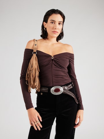 Abercrombie & Fitch Póló - barna: elől