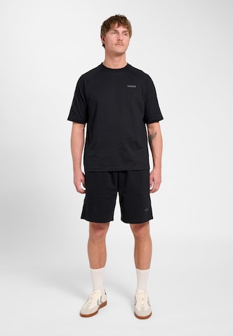 Hummel Regular Shorts in Schwarz