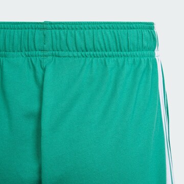 Regular Pantalon de sport 'Essentials' ADIDAS SPORTSWEAR en vert