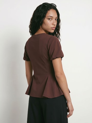 Maglietta 'Tamara' di HYPEDROP in marrone