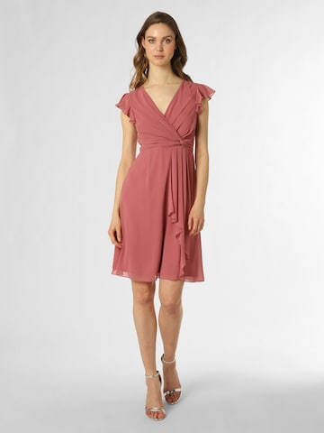 Robe de cocktail Marie Lund en rose : devant