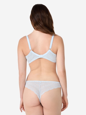 T-shirt Reggiseno 'Idole' di ETAM in blu