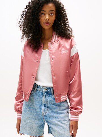 Tommy Jeans Between-season jacket in Pink: front