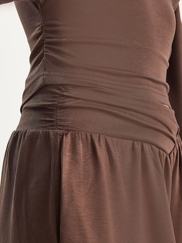 Bianco Lucci - Calças de fato em castanho