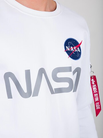 ALPHA INDUSTRIES Sweatshirt 'Nasa Reflective' in Wit