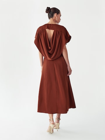 Willa Φόρεμα 'Lorella' σε καφέ: πίσω