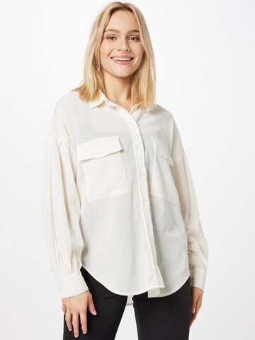 OUI Blouse in Beige: front