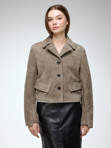 V S P Winterjacke 'Amara' in Grau