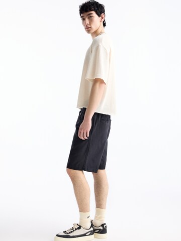 Pull&Bear Loosefit Shorts in Schwarz