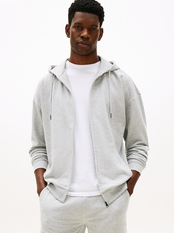 TOMMY HILFIGER Sweat jacket in Grey: front