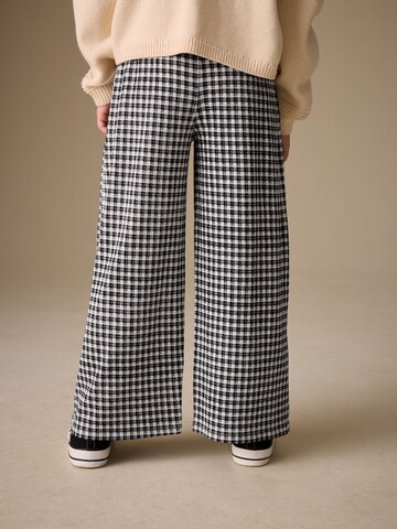 Next Loosefit Hose in Schwarz