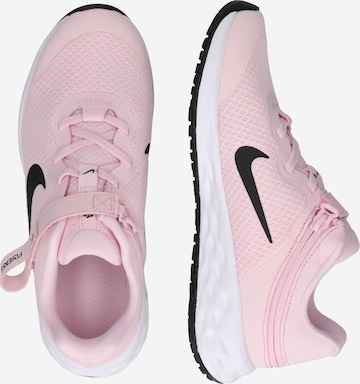 Chaussure de sport 'Revolution 6 FlyEase' NIKE en rose