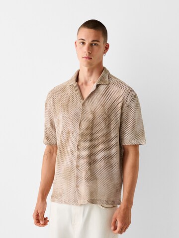 Bershka Comfort Fit Hemd in Braun: Vorderseite