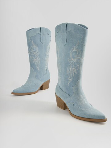 Bershka Stiefel in Blau