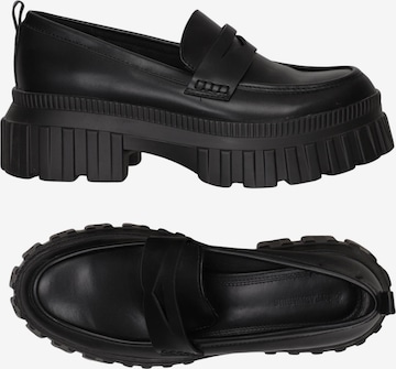 Stradivarius Halbschuh 39 in Schwarz: Vorderseite