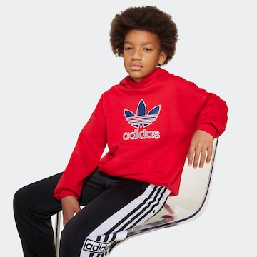 ADIDAS ORIGINALS Sweatshirt 'Trefoil' in Red
