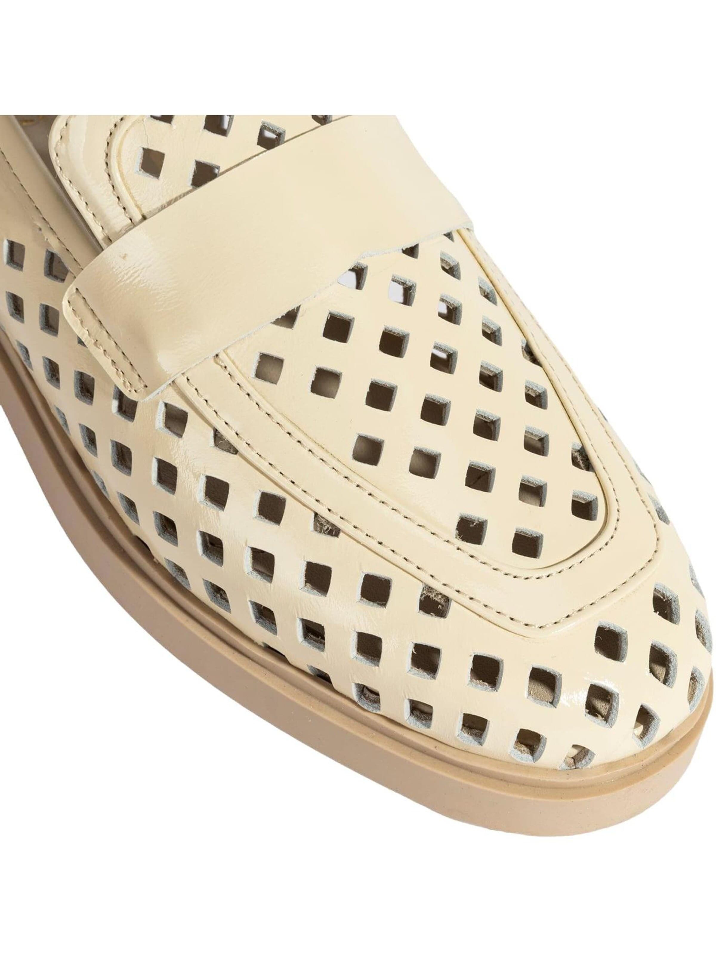 Desa - Zapatillas en beige