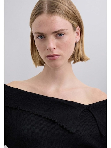 Scalpers Пуловер в черно