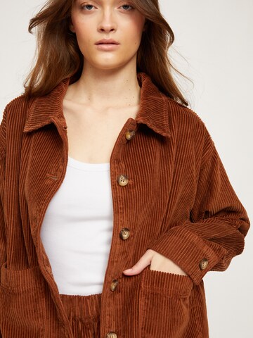 mazine Between-Season Jacket ' Naica Shacket ' in Brown