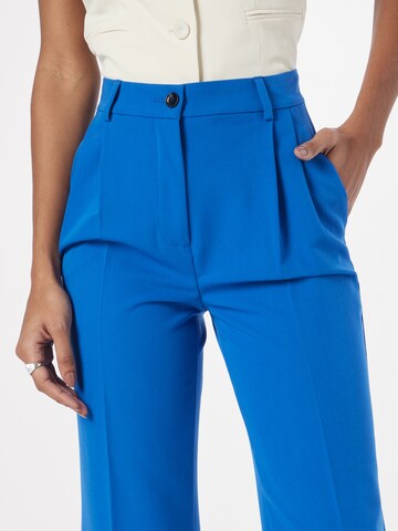 Regular Pantalon à pince Sisley en bleu