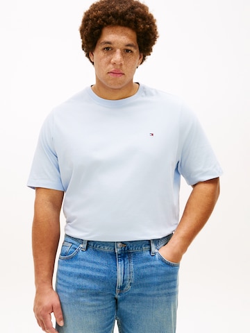 T-Shirt 'ESS SEASONAL' Tommy Hilfiger Big & Tall en bleu : devant