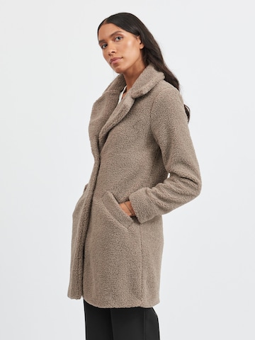 VILA Between-Seasons Coat in Grey: front