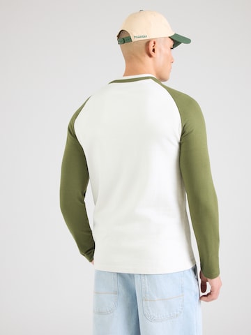 Tricou de la s.Oliver pe alb