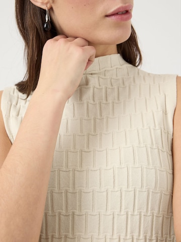 Tops en tricot 'YASTrimay' YAS en gris