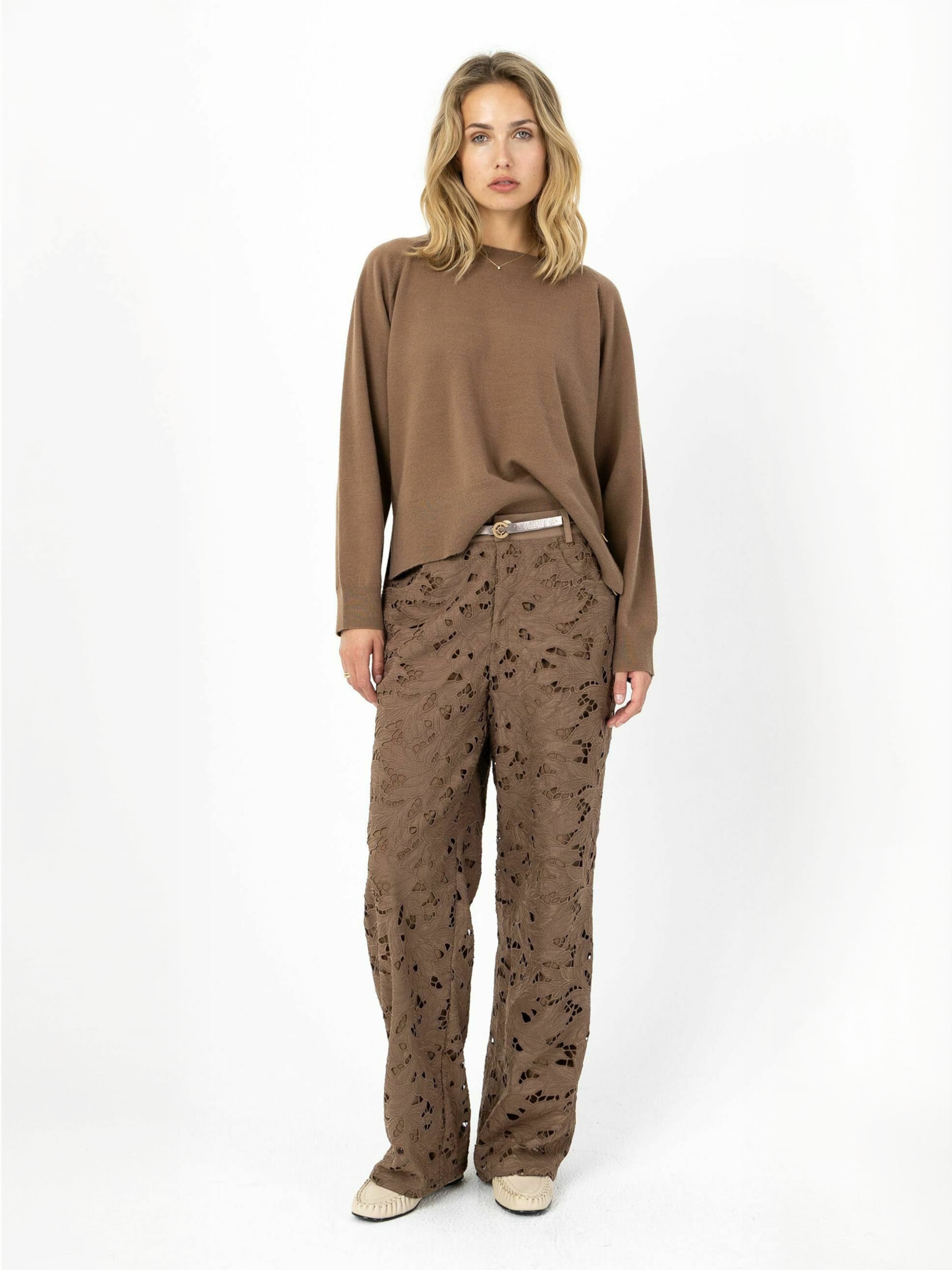 Coster Copenhagen Regular Trousers ' Lace ' in Brown: front