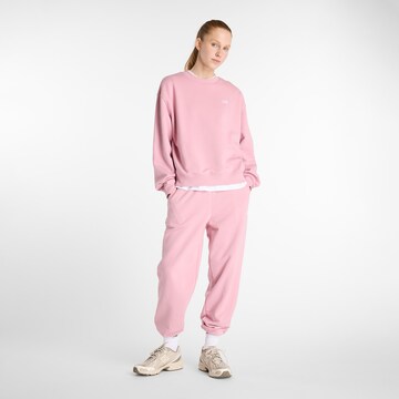 new balance Sweatshirt 'Essentials' in Roze
