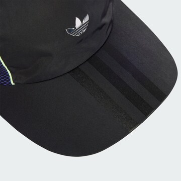 Șapcă de la ADIDAS ORIGINALS pe negru