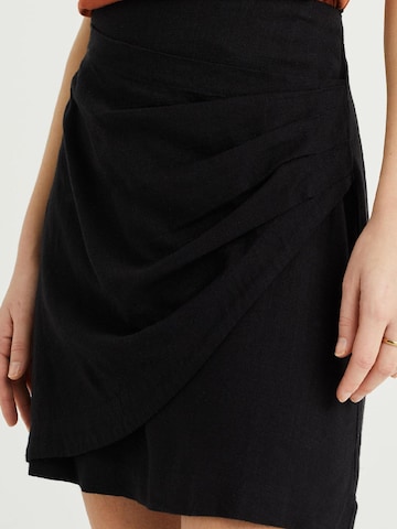 WE Fashion Skirt in Black