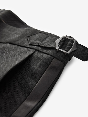 Next Slimfit Hlače na rob | črna barva
