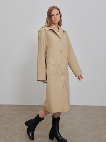 florence by mills exclusive for ABOUT YOU Демисезонное пальто в Бежевый
