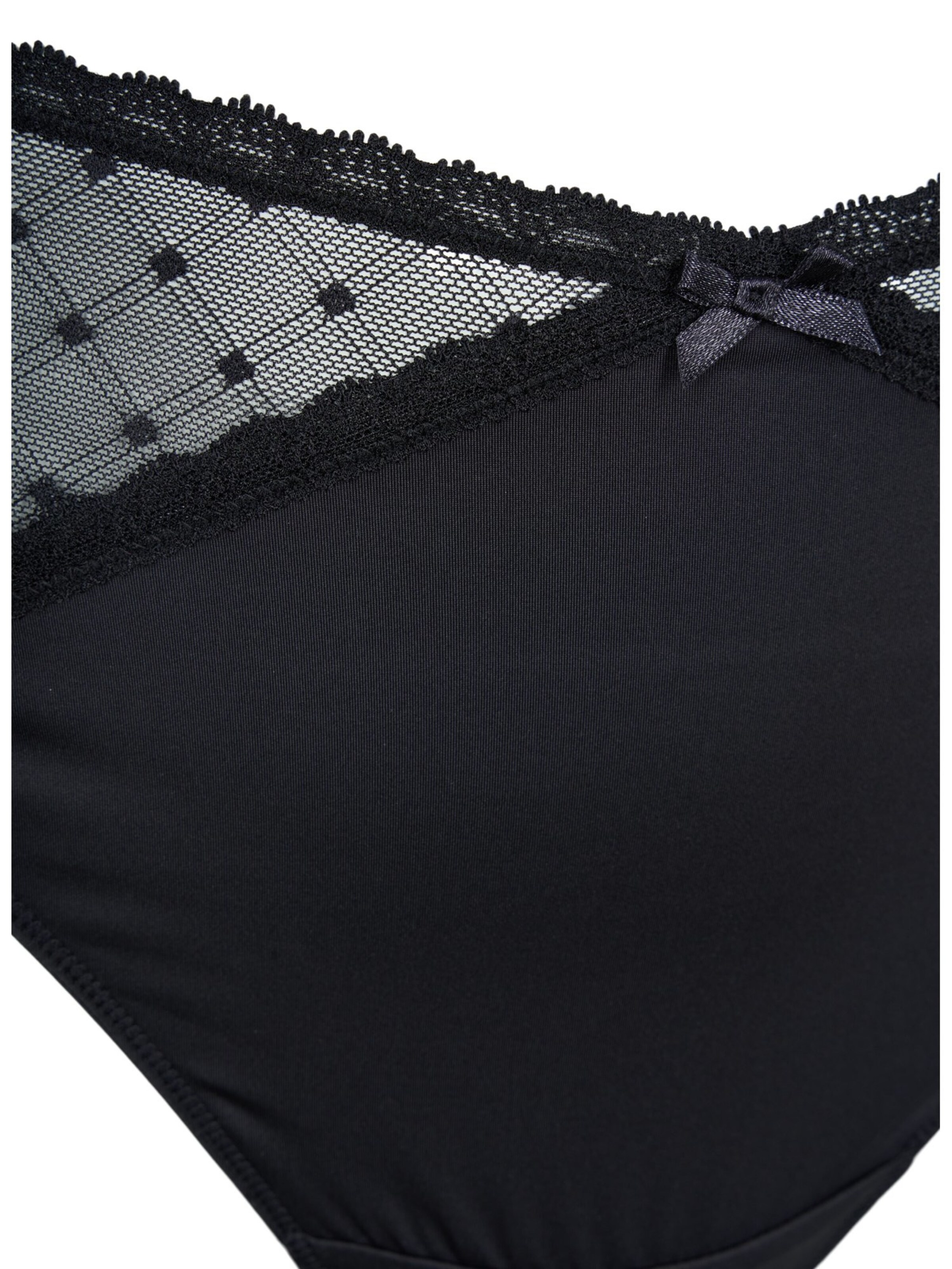 String di Devoted by Zizzi in nero