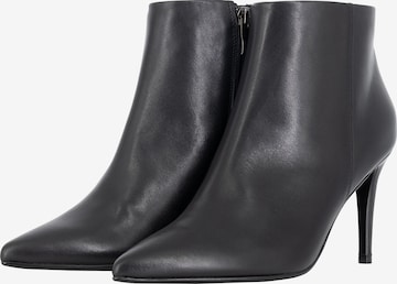 faina Ankle Boots in Schwarz