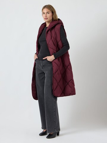 Gilet 'YASSelura' YAS en rouge