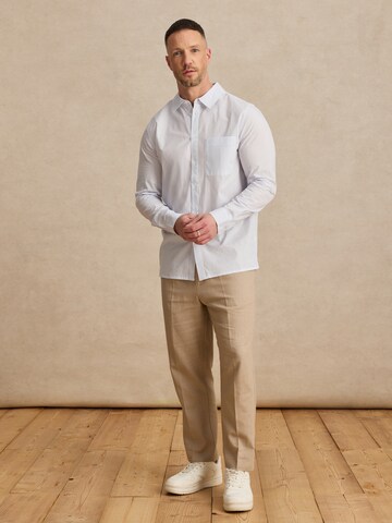 DAN FOX APPAREL Средняя посадка Рубашка 'Amir' в Синий