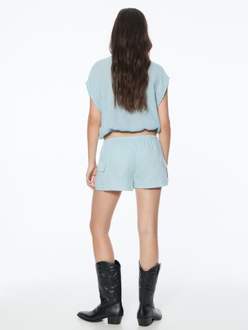 Pull&Bear Loosefit Cargobyxa i blå